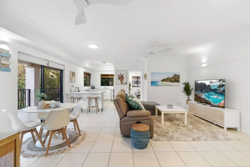 Unparalleled Upward Street Apartment-Close To City Cairns